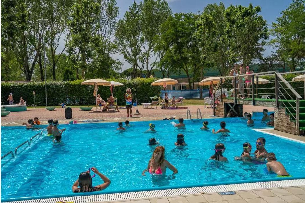 Vacanceselect Mobil Homes - Camping Pineta Sul Mare Camping Village Чезенатіко Екстер'єр фото