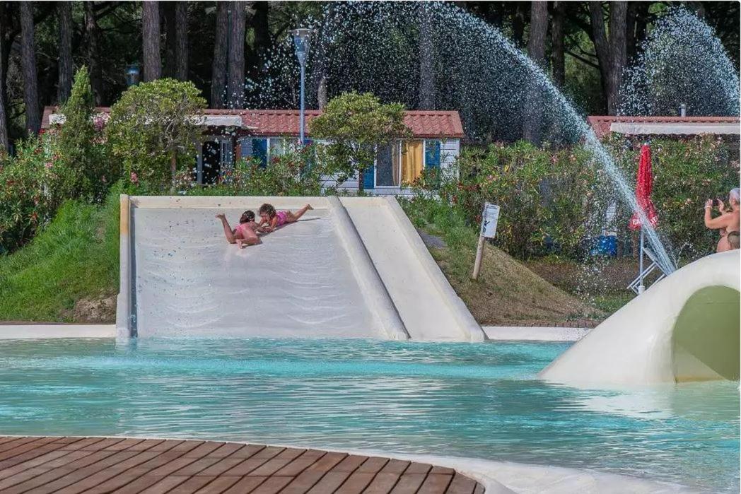 Vacanceselect Mobil Homes - Camping Pineta Sul Mare Camping Village Чезенатіко Екстер'єр фото