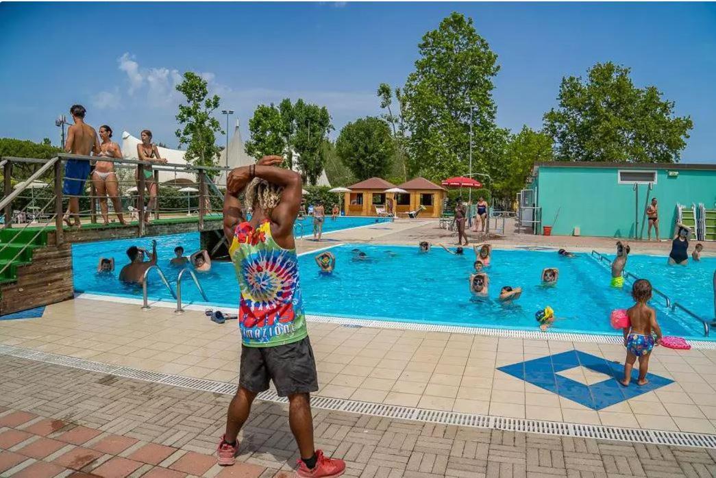 Vacanceselect Mobil Homes - Camping Pineta Sul Mare Camping Village Чезенатіко Екстер'єр фото